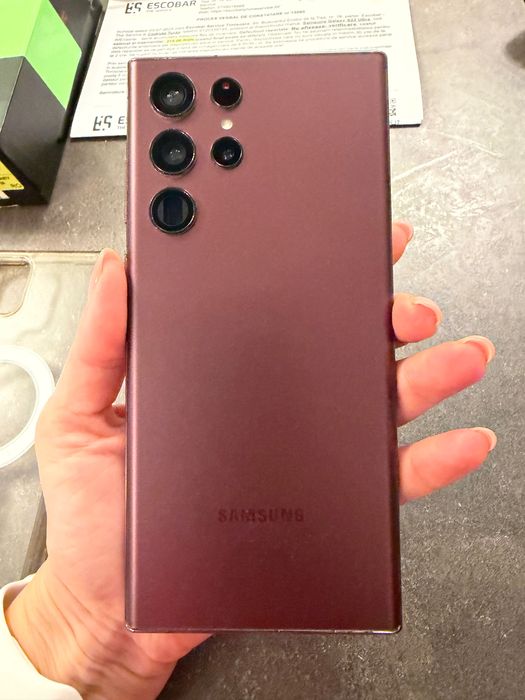 Vând telefon Samsung S22 ultra 512 gb