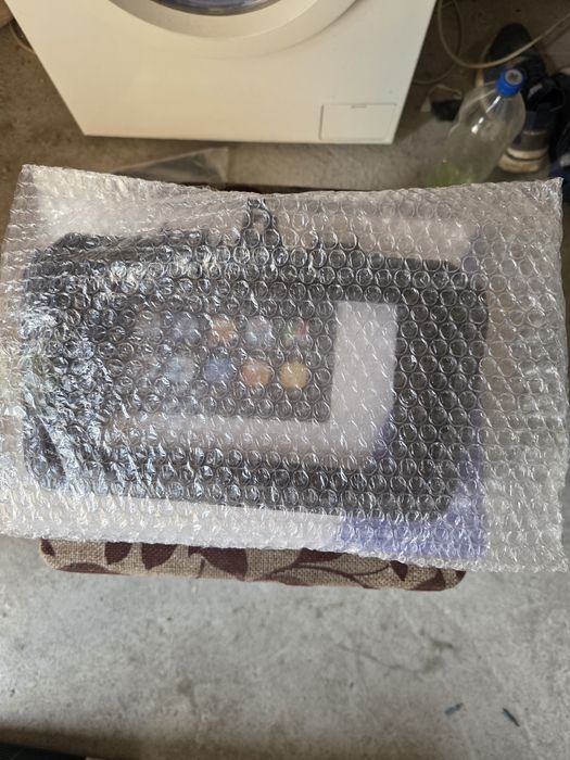 Продаётся авто магнитола BERG