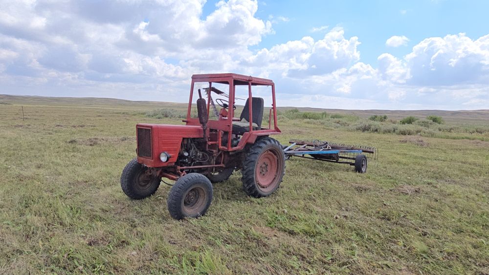 Трактор сатамын Кировец Т-25