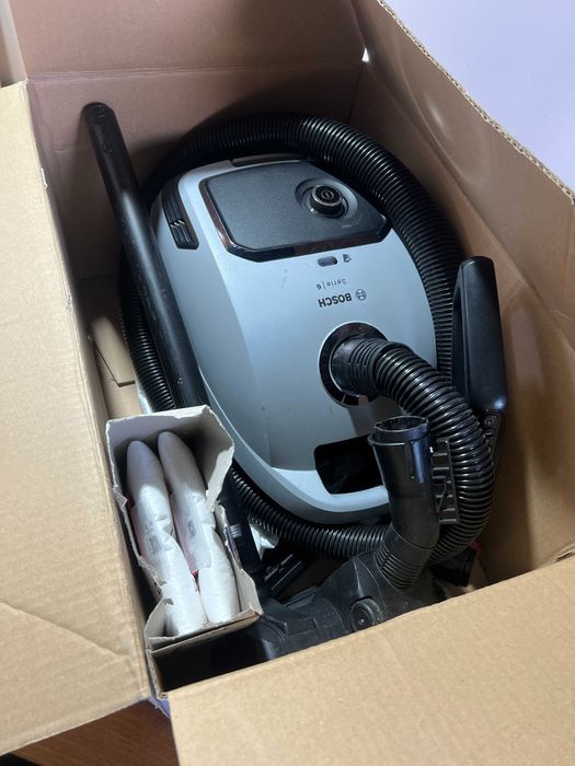 Прахосмукачка Bosch Serie 6 Bagged