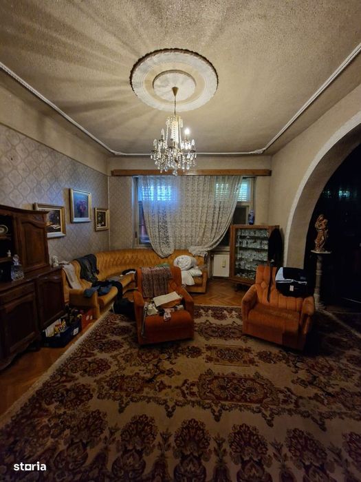 Vand casa singur in curte zona Lazaret