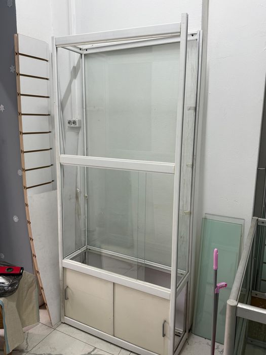 Продам торговые ветрины