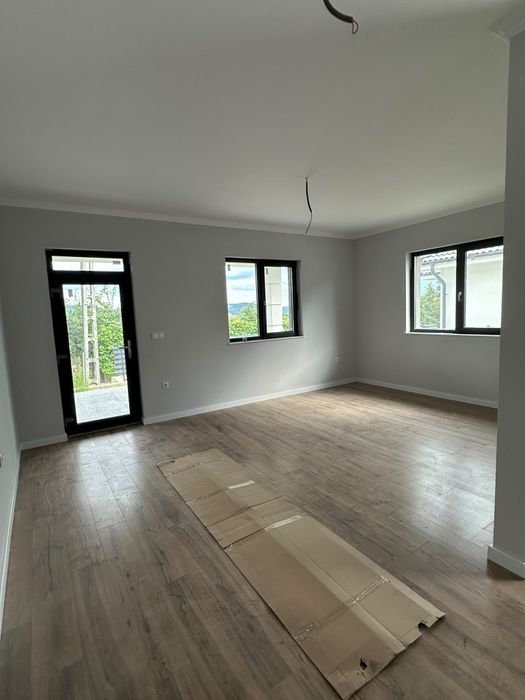 Casa de vânzare superfinisata parter în Bistrita
