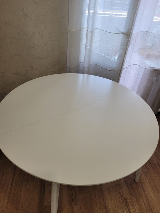 Продам новый круглый деревянный стол, Россия