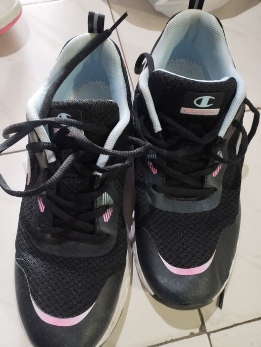 Обувки и сандали