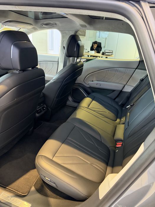 Zeekr 007 AWD, официальная гарантия