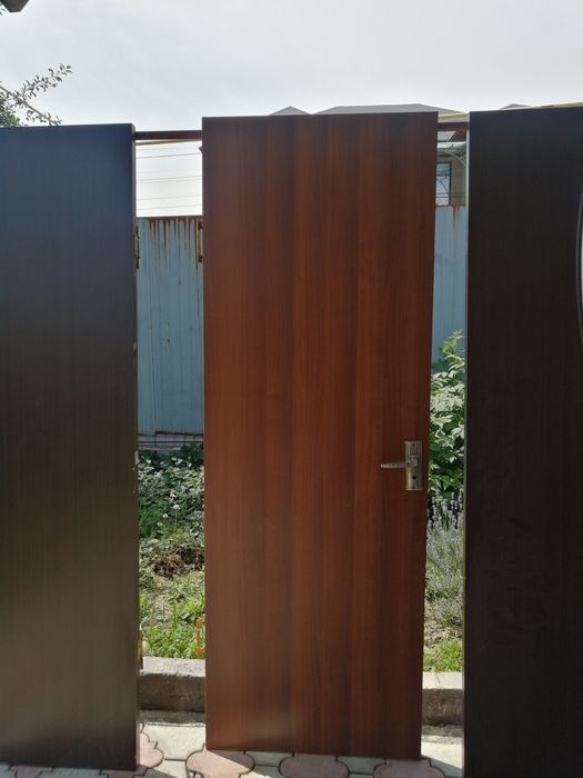 Продам б/у межкомнатные двери