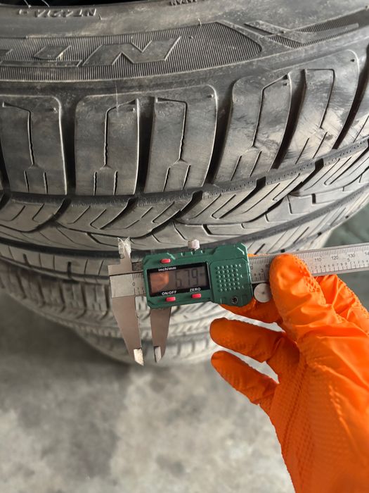 Гуми Nitto NT421Q 275 45 20