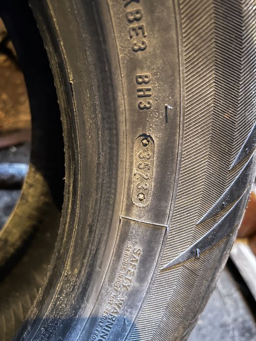 Зимние шины 215/60 R16