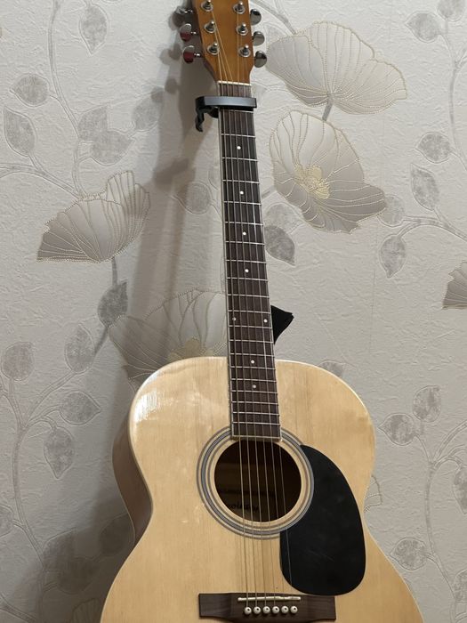 Новая гитара в комплекте