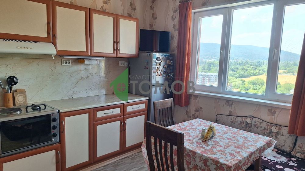 Двустаен апартамент с кухня в кв. Самара 3