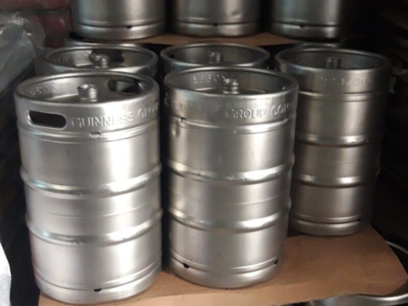 vând butoaie bere 50l