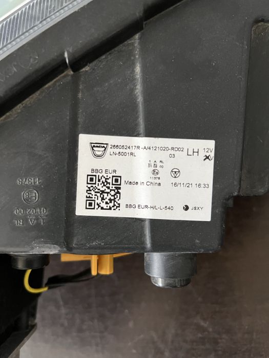 Far stanga cu led Dacia Spring