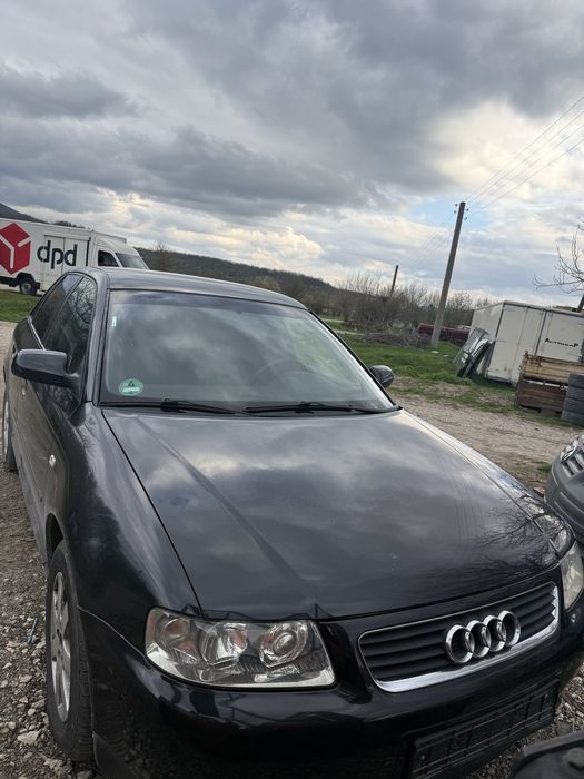 Ауди а3 1.6 фейс на части или цяло