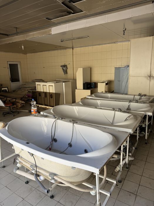 Продам ванны , камод раковины