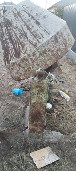 Советский бетономешалка