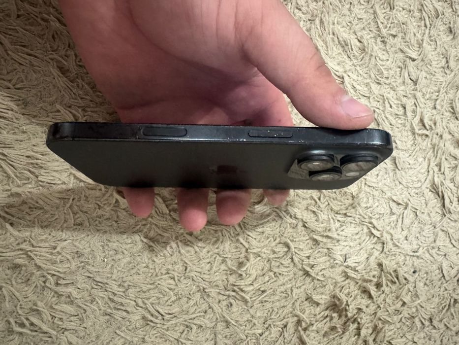 Продам iphone 16 pro