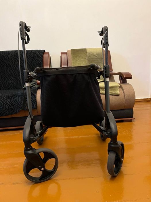 Коляска для инвалидов