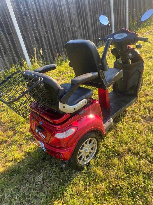 Scuter electric doua locuri pentru seniori