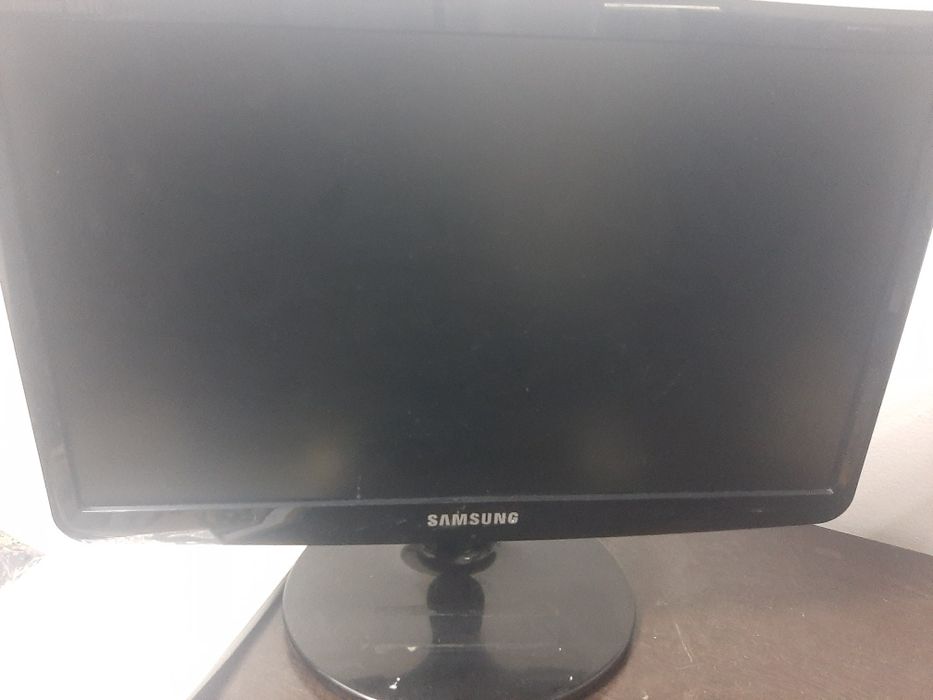 Монитор Samsung 20