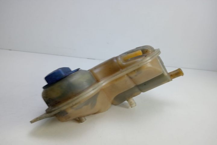 Vas expansiune   8D0121403L Volkswagen VW Passat B5.5 (facelift)
