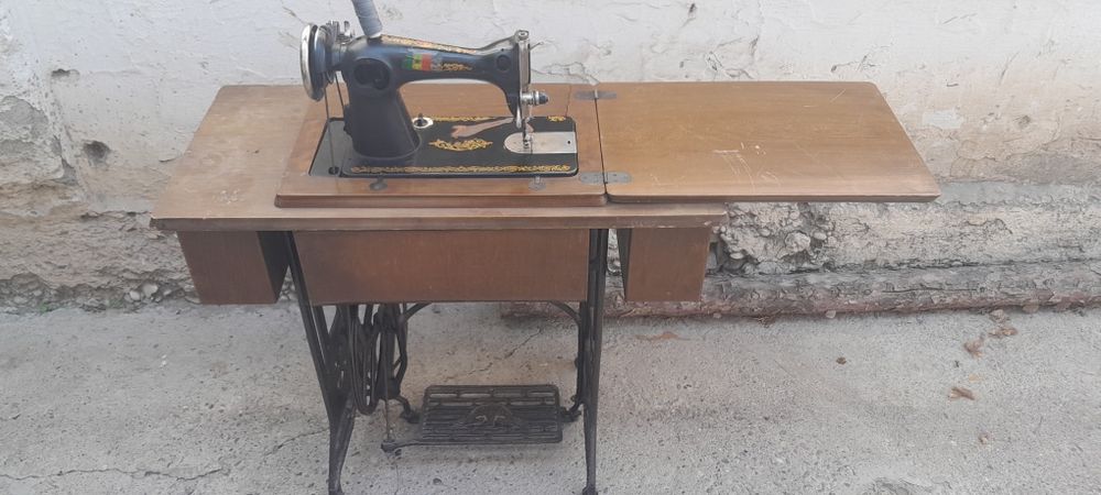 Швейная машинка идеал