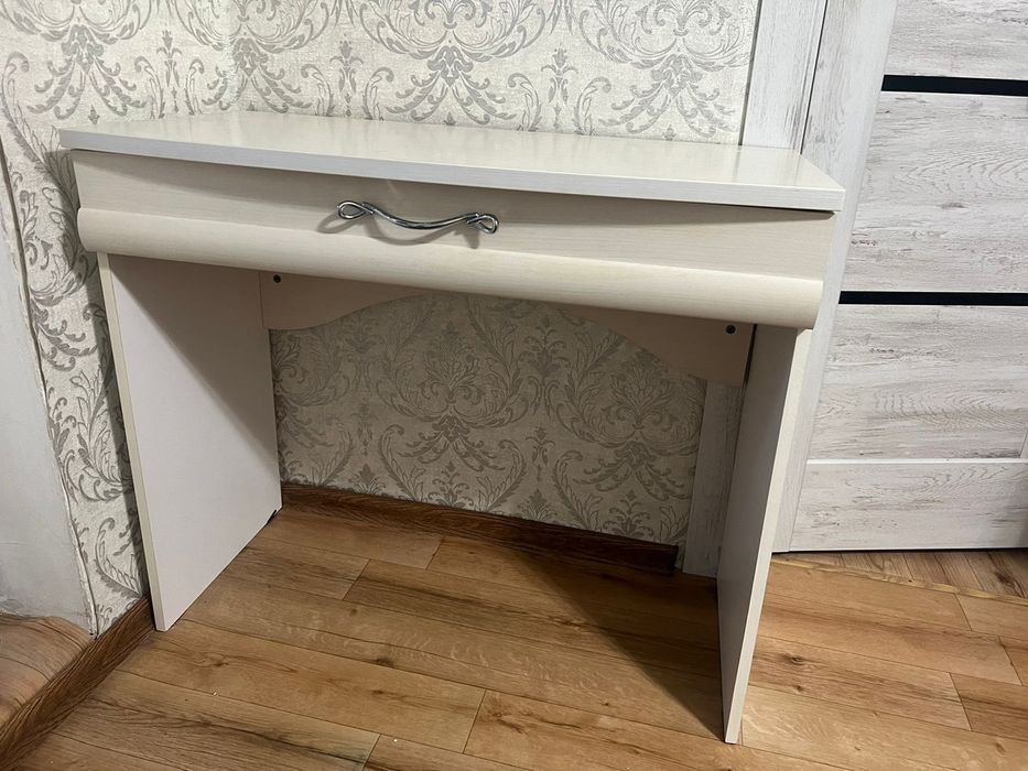 Стол универсальный продам