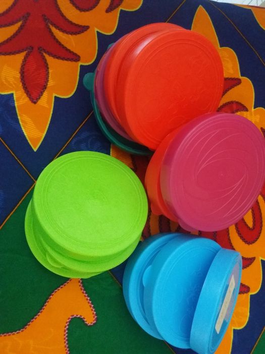 Продаю связи с переездомПлатмасовые качественные крышки