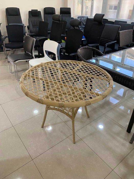 Стол плетеный экоротанг