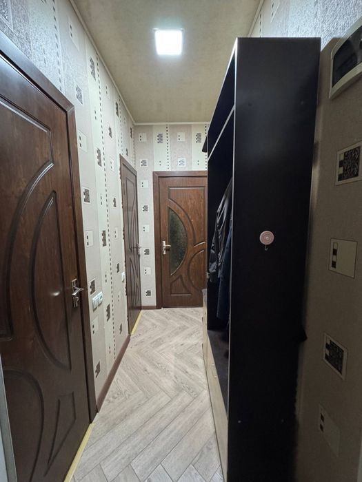 Продаётся 2 комнатная квартира на массив Феруза