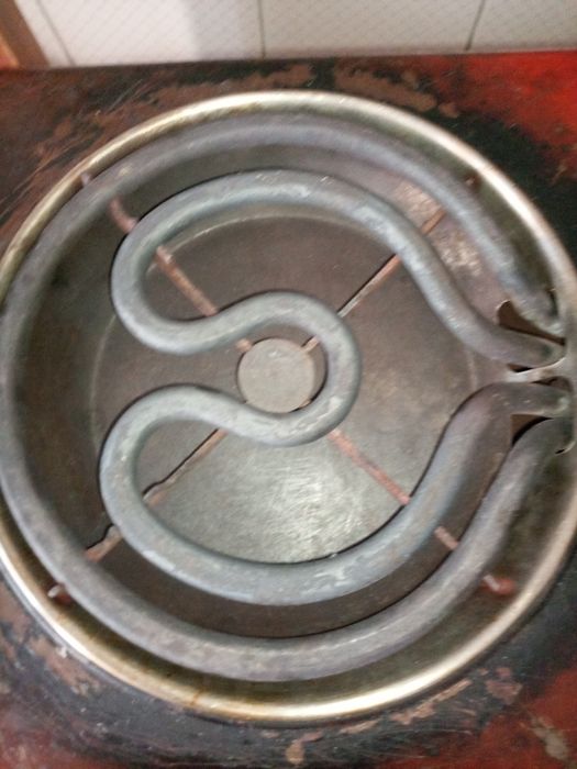 Руски електрически котлон в добро състояние.