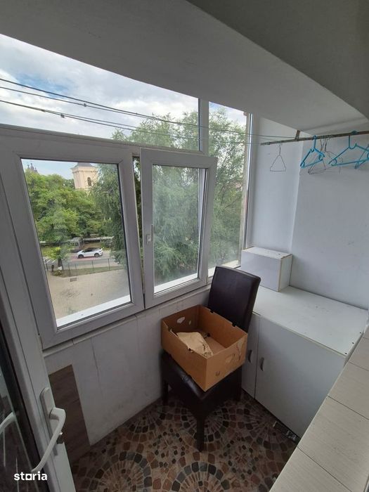 Se oferă spre închiriere apartament 3 camere, 70 mp, mobilat și utilat