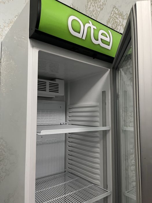 Продается почти новый холодильник срочно