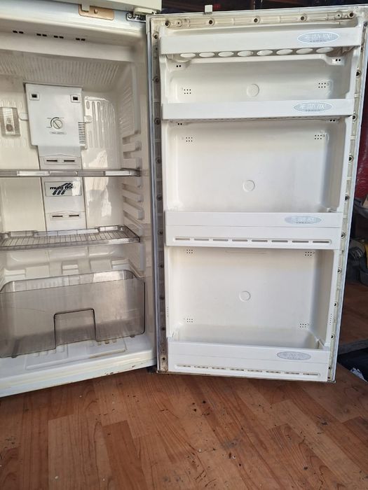 продам б/у холодильник