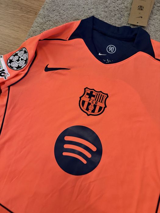 Tricou De Jong.