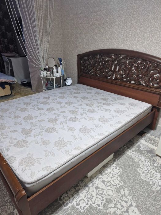 Продам кровать Б/У