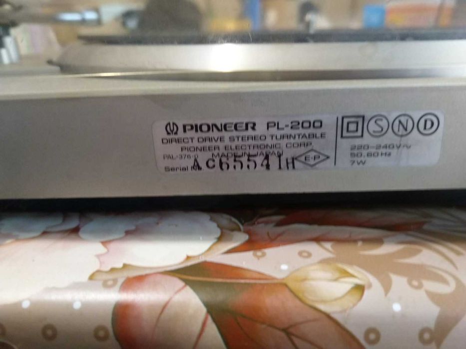 Грамофон Pioneer PL-200