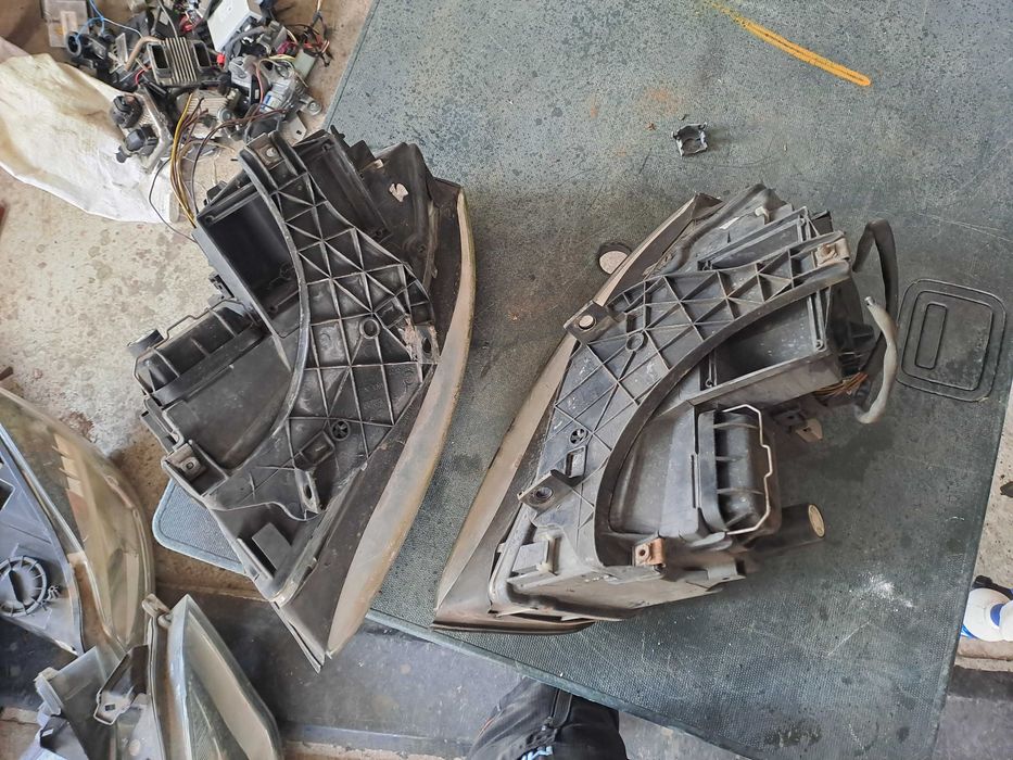 Far Stanga dreapta Faruri Audi a4 B6 cu Lupa