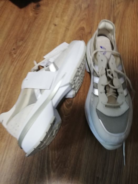 Adidas Originals ESIOD
Esiod "Wonder Oxide"
Esiod "Wonder Oxide"