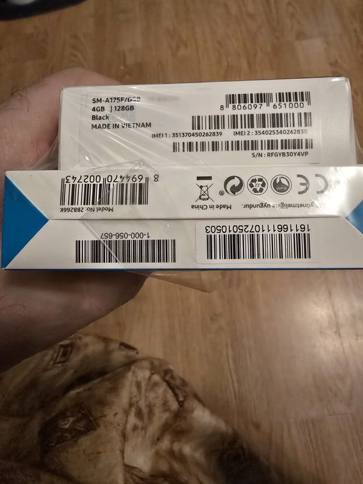 Samsung A17 128gb/4gb ram