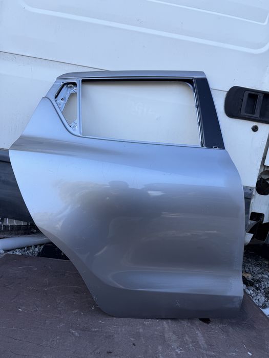 Врата Suzuki Swift 2019 год.-