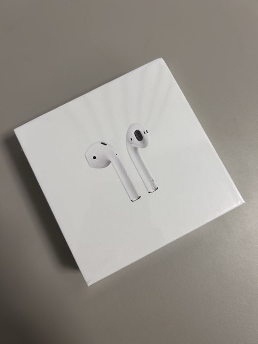 Casti AirPods sigilate