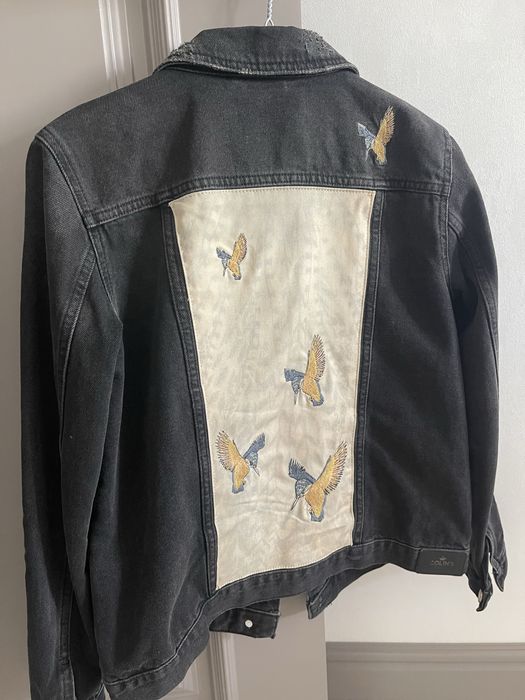 Куртку джинсовую продам