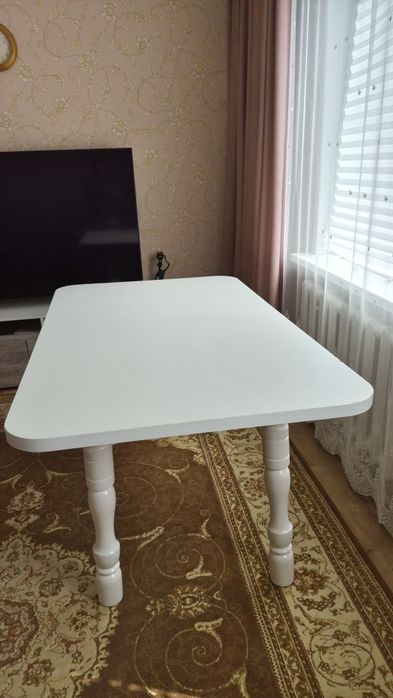 Продам обеденный  стол