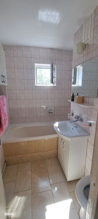 Apartament 2  camere etaj 2 din 4 vânzare