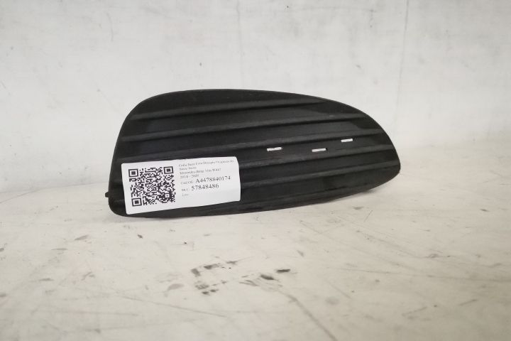 Grila Bara Fata Dreapta Originala In Stare Buna  Mercedes-Benz  Vito