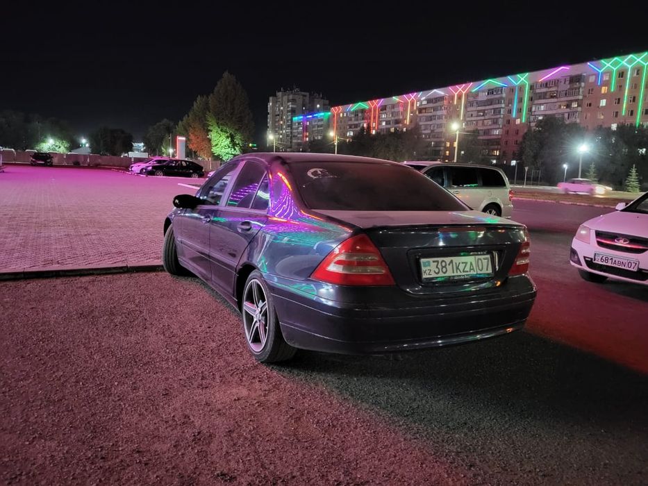 Продам Mercedes  c180 w 203 срочно