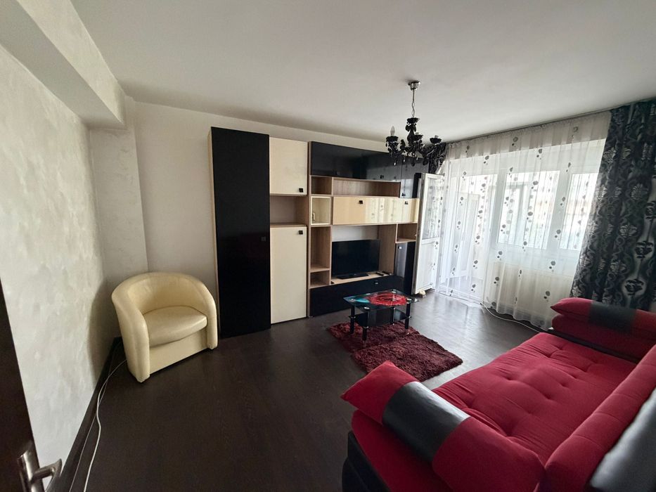 Închiriez apartament cu 2 camere