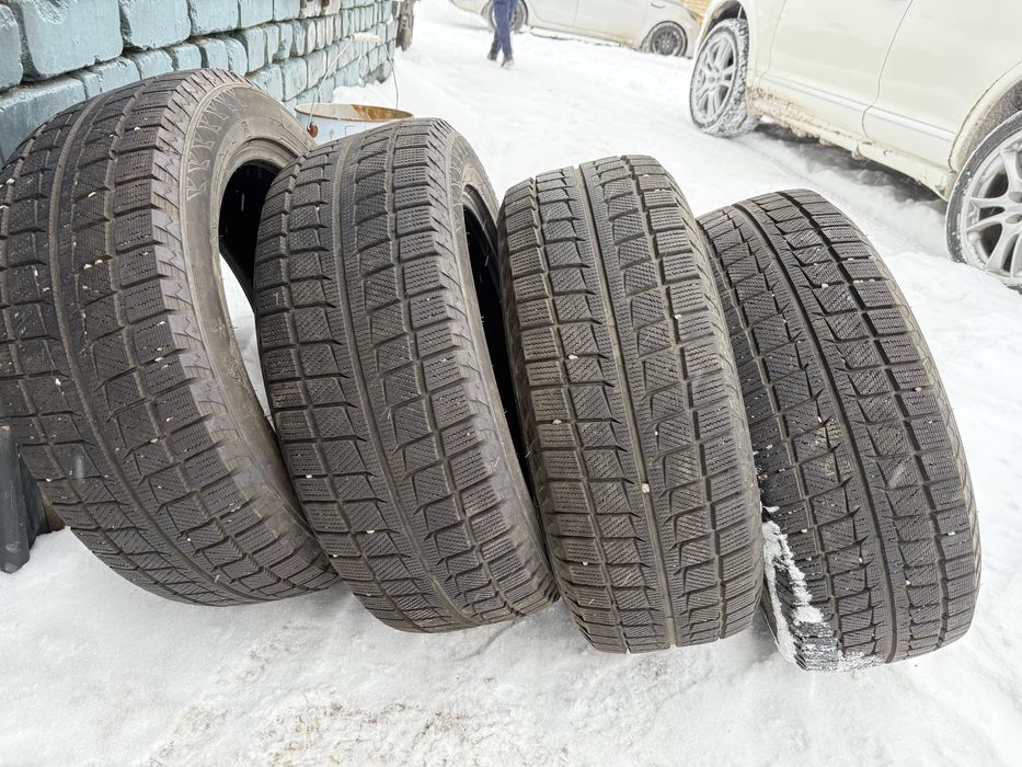 Продам Шины 235 55 R18