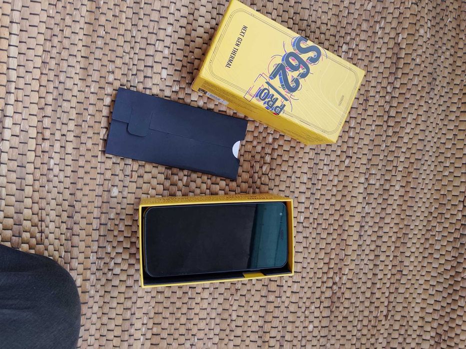 Мобилен телефон с термокамера CAT s62Pro